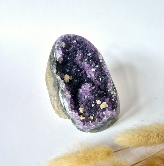 Edelsteen Gepolijste Amethist Geode van 342gram – Spirituele Eyecatcher met Krachtige Energie