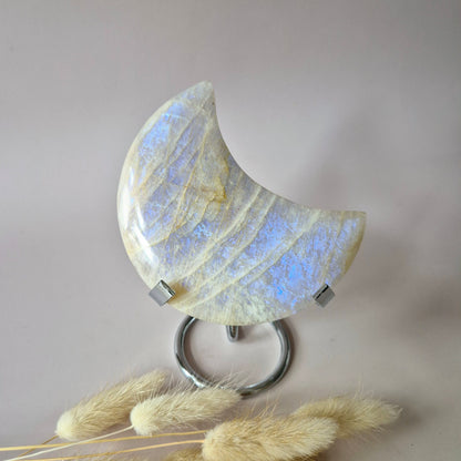 Edelstein Blauer Mondstein Mond auf Ständer 6-8cm mit schönem Blitz