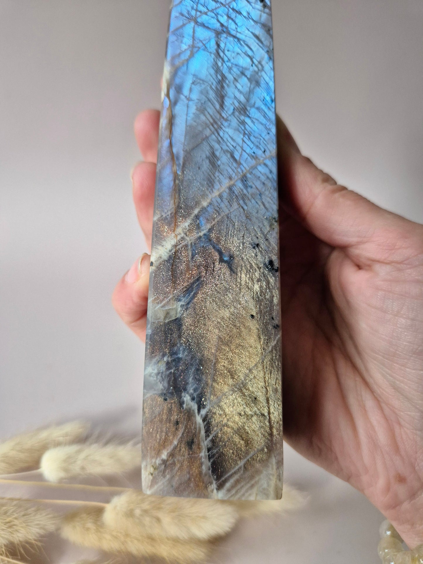 Moonstone–Sunstone Toren – 300 g – Maansteen Edelsteen Toren met gouden flash