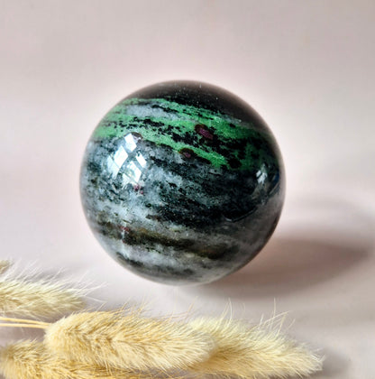 XL Ruby in Zoisiet Edelsteen Bol – 85 mm / 925 g – Kracht & Passie in Balans