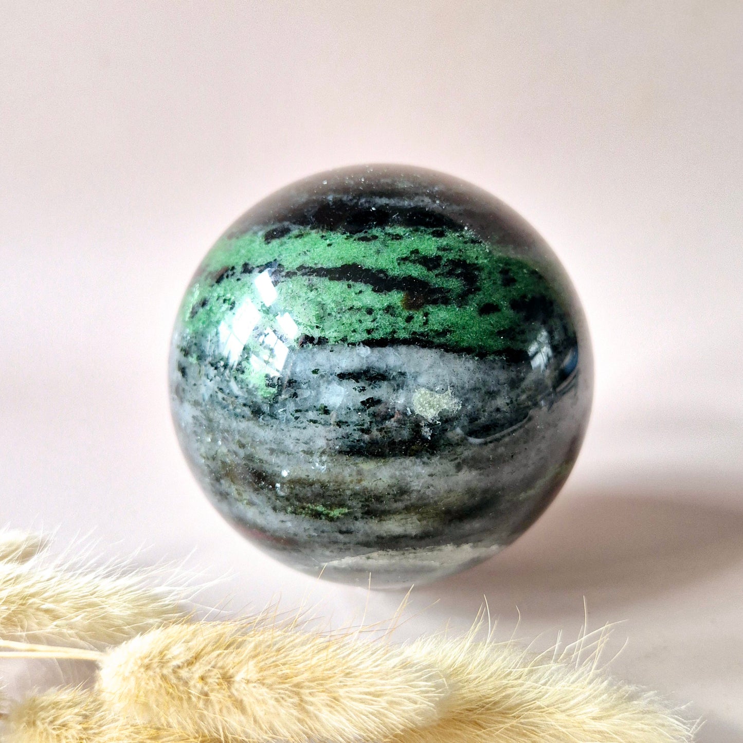 XL Ruby in Zoisiet Edelsteen Bol – 85 mm / 925 g – Kracht & Passie in Balans