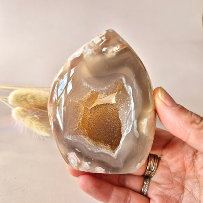 Edelsteen Druzy Pink Amethist flame 266g (Roze Amethist)