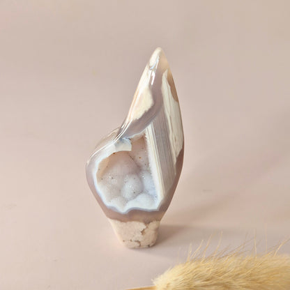 Edelsteen Druzy Pink Amethist flame 89g (Roze Amethist)