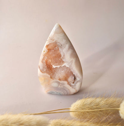 Edelsteen Druzy Pink Amethist flame 70g (Roze Amethist)