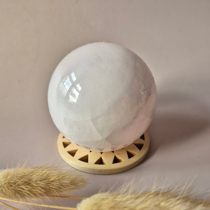 XXL Rosa Calcit Kristallkugel – 13-14 cm (3259 Gramm) Statement-Stück Rosa Calcit UV-reaktive Kugel