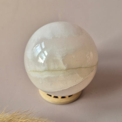 XXL Rosa Calcit Kristallkugel – 13-14 cm (3259 Gramm) Statement-Stück Rosa Calcit UV-reaktive Kugel