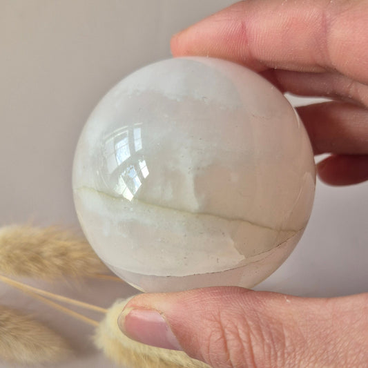 Pink Calcite Kristallen Bol 52mm  – (209gram) Statement piece Roze Calciet UV reactief Sphere