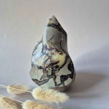 Edelstein Blauer Mondstein Flamme 7-9cm mit schönem Blitz