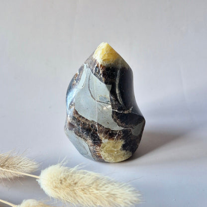 Edelstein Blauer Mondstein Flamme 7-9cm mit schönem Blitz