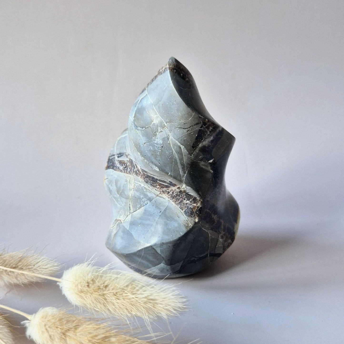 Edelstein Blauer Mondstein Flamme 7-9cm mit schönem Blitz