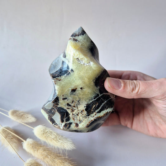 XL Edelsteen Septarian Flame – Aarding, Vertrouwen & Innerlijke Kracht (460g)