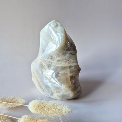 Gemstone Blue Moonstone Flame 7-9cm With Beautiful Flash