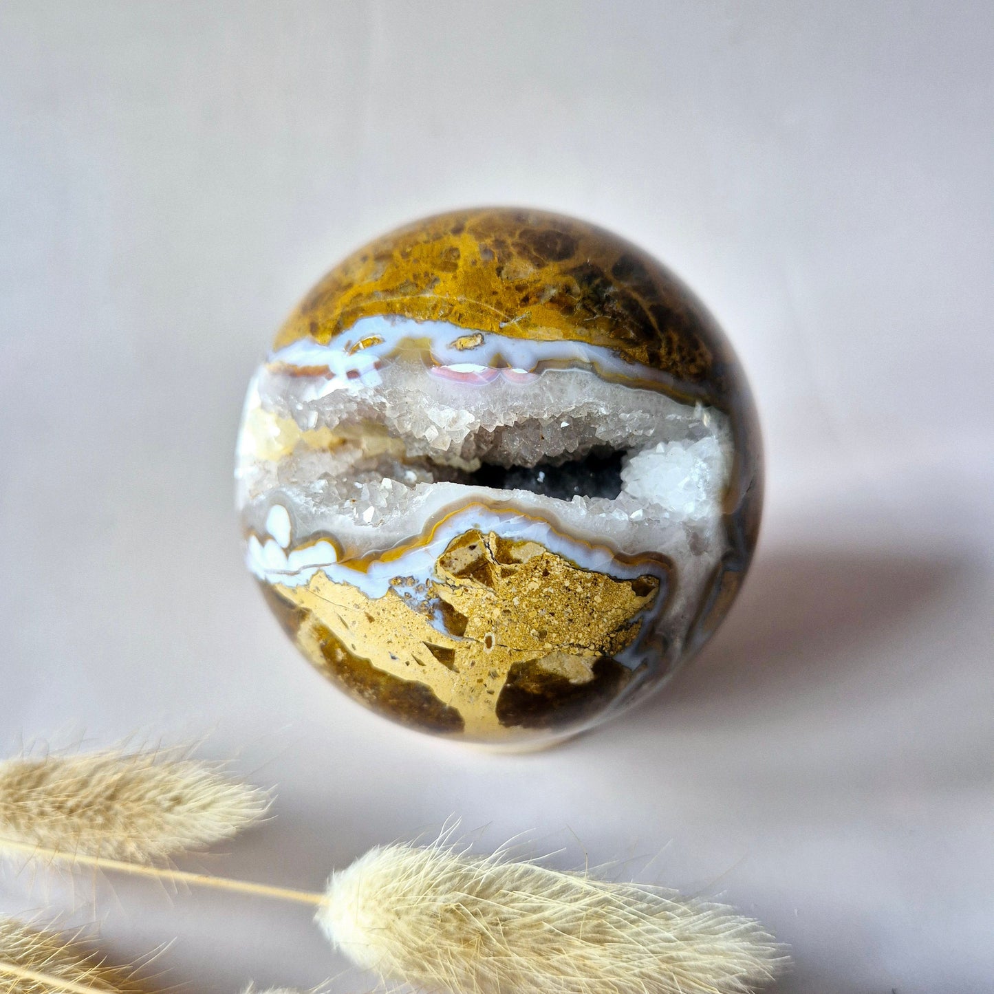 Druzy agaat bol van 453 gram – natuurlijke edelsteen met fonkelende geode voor rust en positieve energie – Moonlight Gemstones