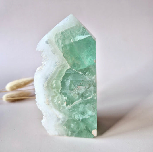 Grüne Fluoritspitze – Roh &amp; Poliert | Einzelstück 524 Gramm