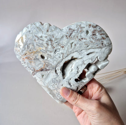 Mexikanisches Crazy Lace Achat Herz mit Ständer