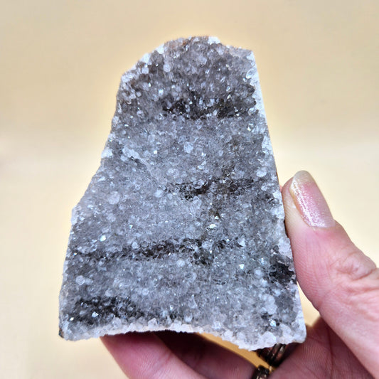 Edelsteen Gepolijste Amethist Geode van 184gram – Spirituele Eyecatcher met Krachtige Energie