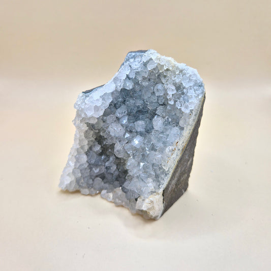 Edelsteen Gepolijste Amethist Geode van 192gram – Spirituele Eyecatcher met Krachtige Energie