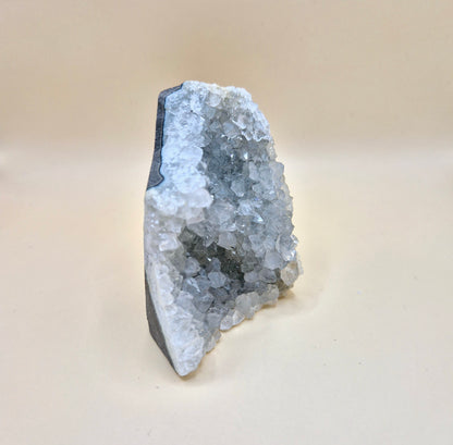 Edelsteen Gepolijste Amethist Geode van 192gram – Spirituele Eyecatcher met Krachtige Energie