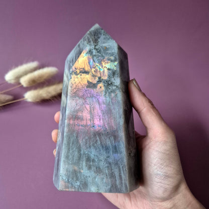 XL-Edelstein-Obeliskenturm aus Labradorit – 300 g – 10,6 cm | Super-Flash-Alarm!