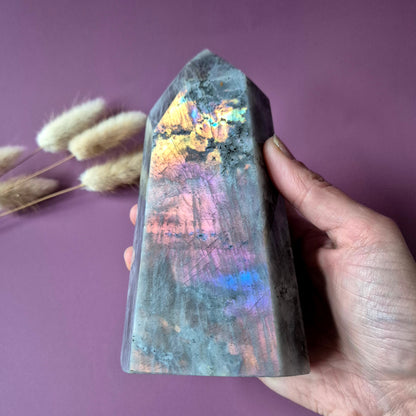 XL-Edelstein-Obeliskenturm aus Labradorit – 300 g – 10,6 cm | Super-Flash-Alarm!