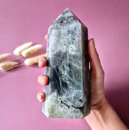 XL-Edelstein-Obeliskenturm aus Labradorit – 300 g – 10,6 cm | Super-Flash-Alarm!