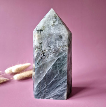XL-Edelstein-Obeliskenturm aus Labradorit – 300 g – 10,6 cm | Super-Flash-Alarm!