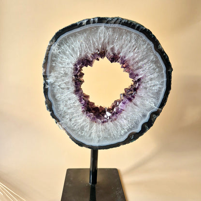 Edelsteen XXL Amethist–Agaat Ring op Metalen Standaard (2400 g)