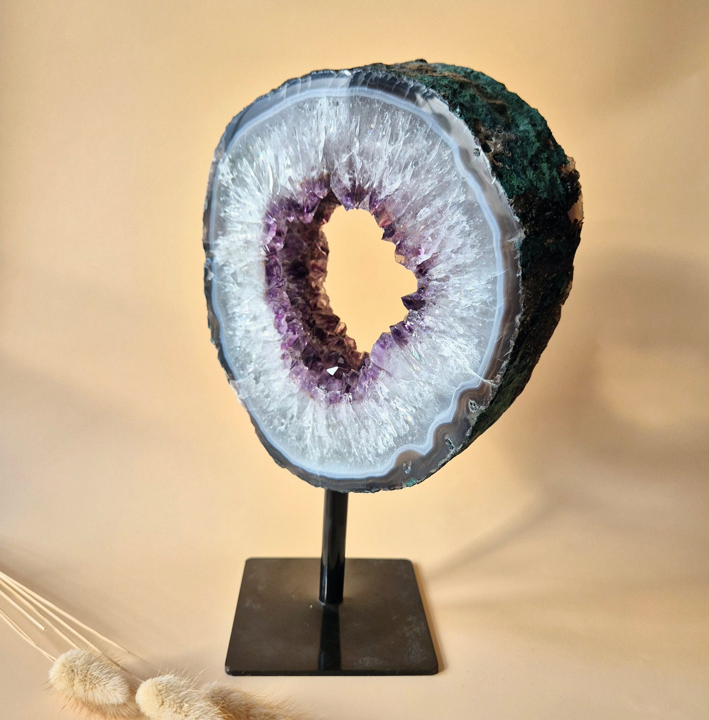 Edelsteen XXL Amethist–Agaat Ring op Metalen Standaard (2400 g)