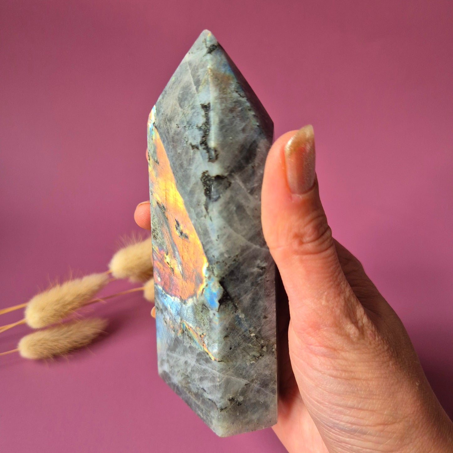 XL Edelsteen Paarse / Oranje Labradoriet Tower met Regenboog Flash – 375g