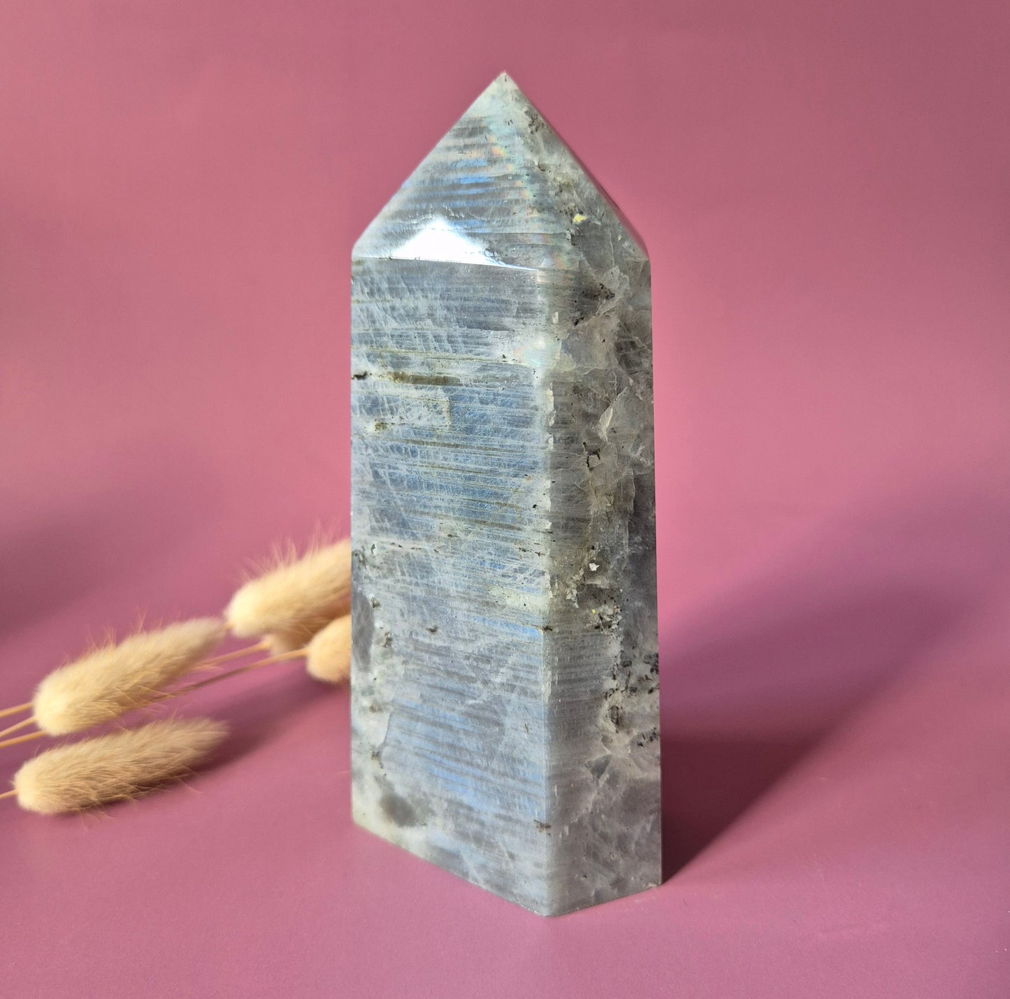 XL Edelsteen Paarse / Oranje Labradoriet Tower met Regenboog Flash – 579g