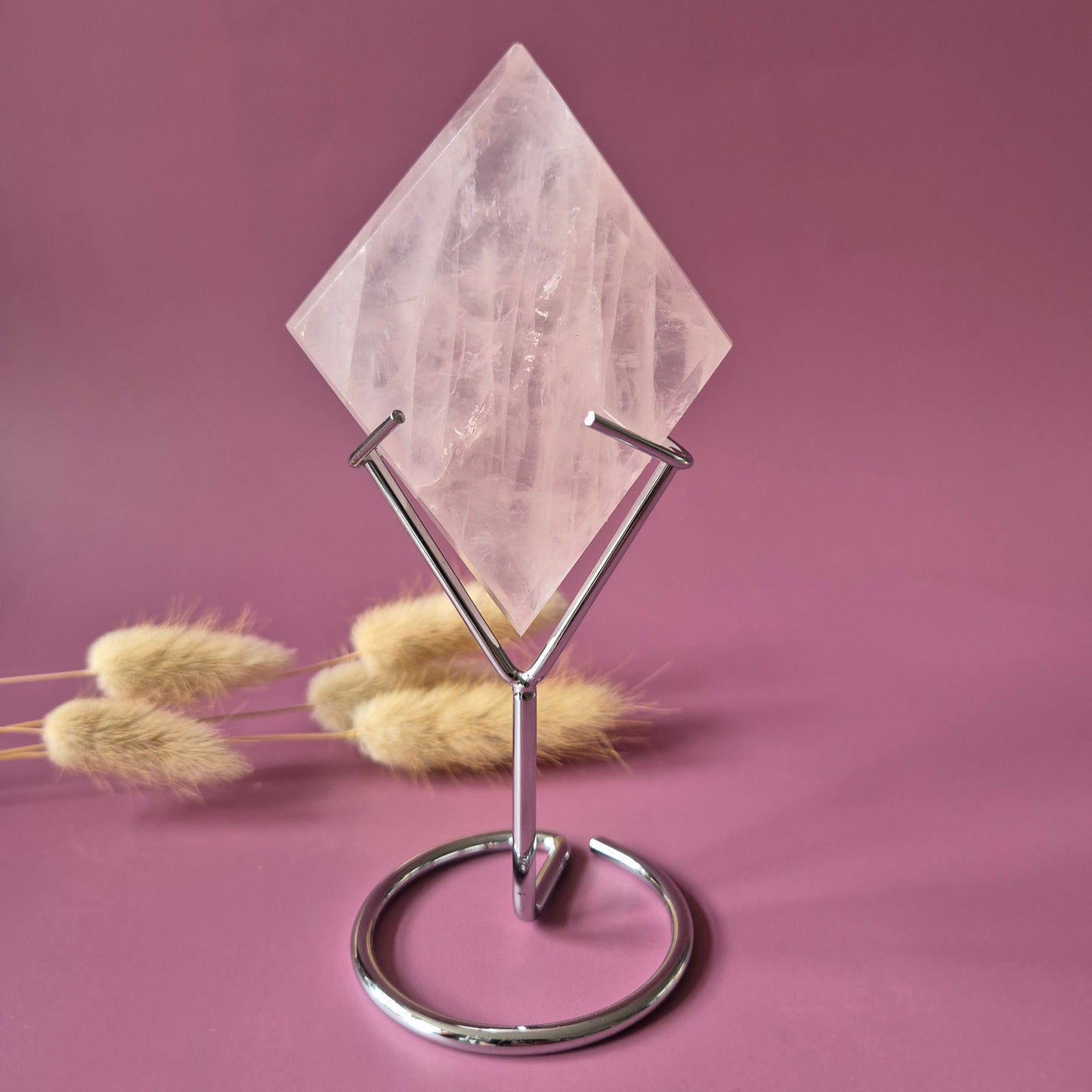 Edelsteen Rozenkwarts Ruit op Standaard