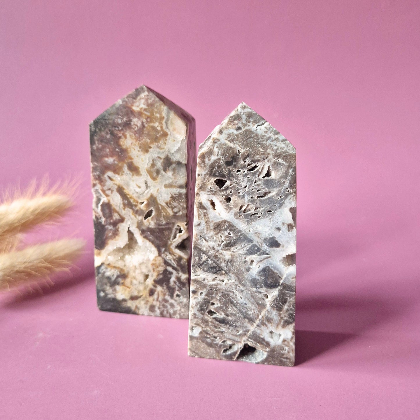 Edelsteen Druzy Sphaleriet Toren / Obelisk – Een Sprankelend Natuurschat