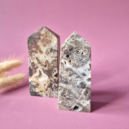 Edelsteen Druzy Sphaleriet Toren / Obelisk – Een Sprankelend Natuurschat