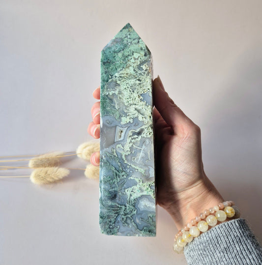 XXL Mosagaat Edelsteen Toren (637 g) Obelisk / Tower / Point