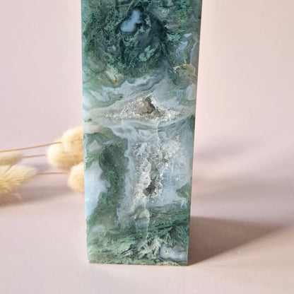 XXL Mosagaat Edelsteen Toren (1020 g) Obelisk / Tower / Point