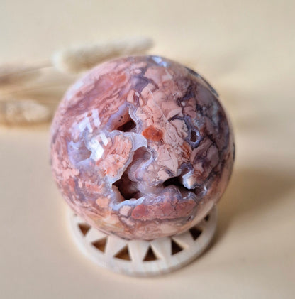 Kristallen Edelsteen Druzy Petal Agate bol 60mm – Uniek kunstwerkje van Moeder Aarde