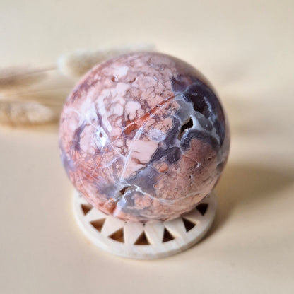 Kristallen Edelsteen Druzy Petal Agate bol 61mm – Uniek kunstwerkje van Moeder Aarde