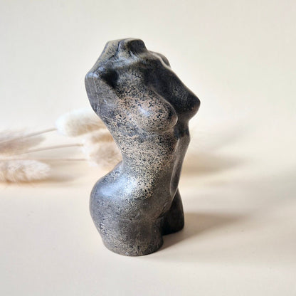 Edelsteinbüste einer Frau (8 cm) - Rosenquarz