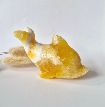 Honing Calciet Dolfijn – Beschermende  Edelsteen Dolphin Carving (11 cm)