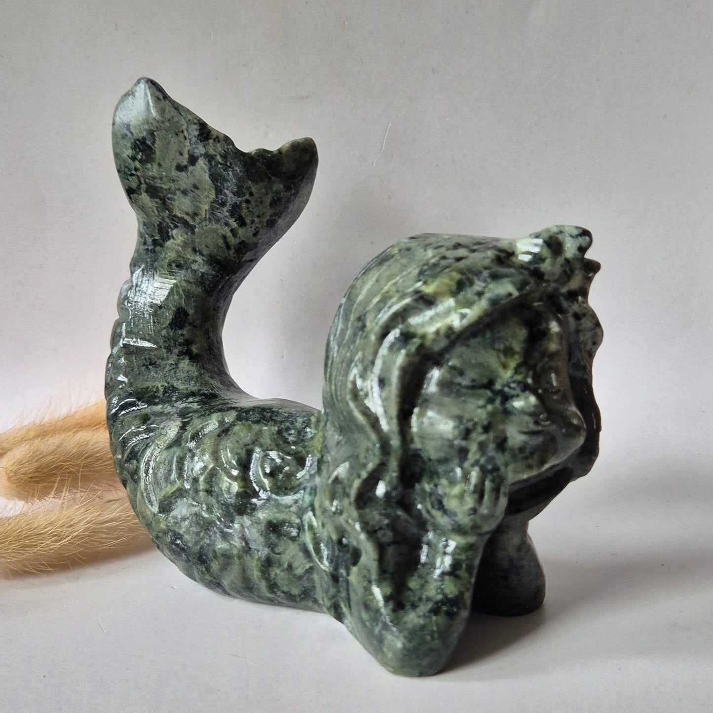 Edelsteinbüste einer Frau (8 cm) - Rosenquarz
