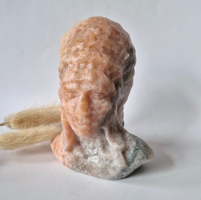 Edelsteinbüste einer Frau (8 cm) - Rosenquarz