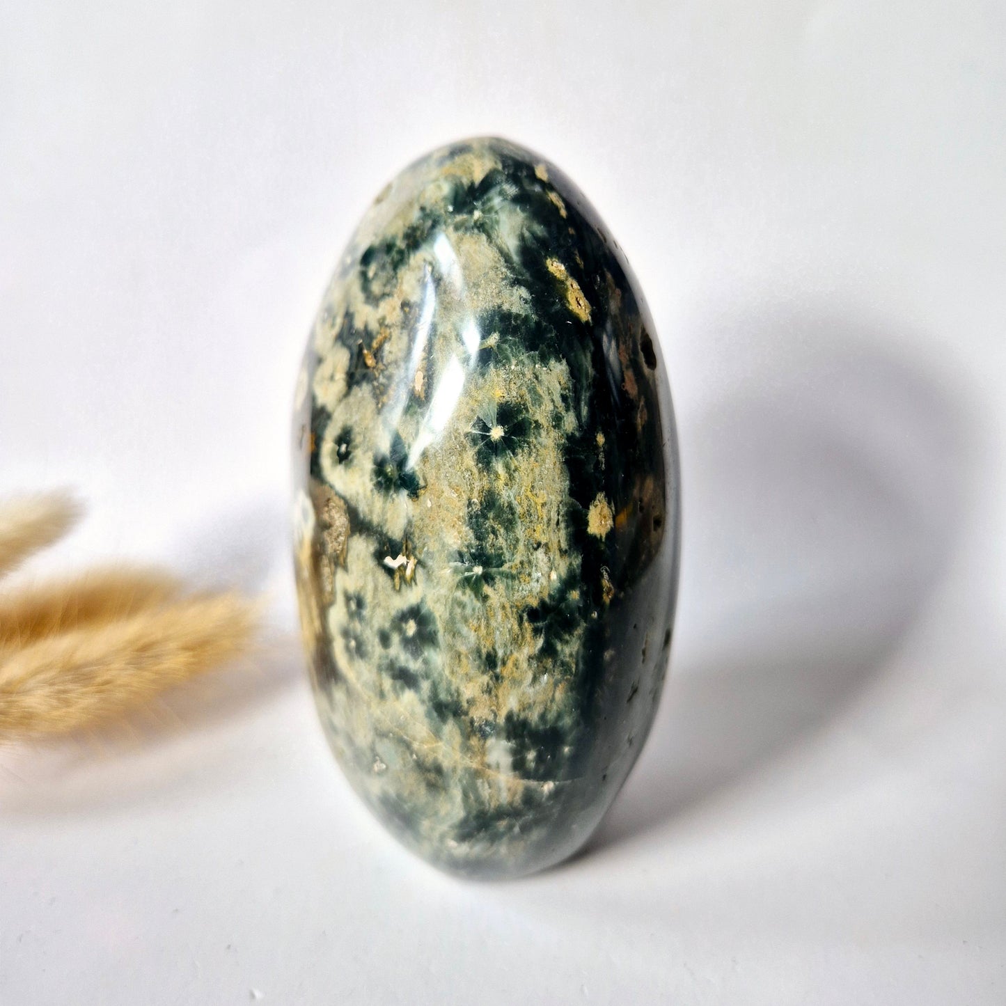 Edelstein Coelestin Handschmeichler (6-8 cm) – Engelfrieden &amp; spirituelle Verbindung Handschmeichler Sorgenstein