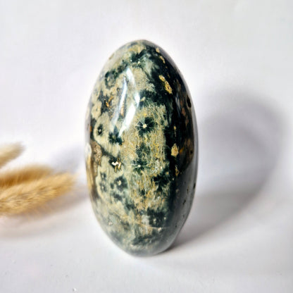 Edelstein Coelestin Handschmeichler (6-8 cm) – Engelfrieden &amp; spirituelle Verbindung Handschmeichler Sorgenstein