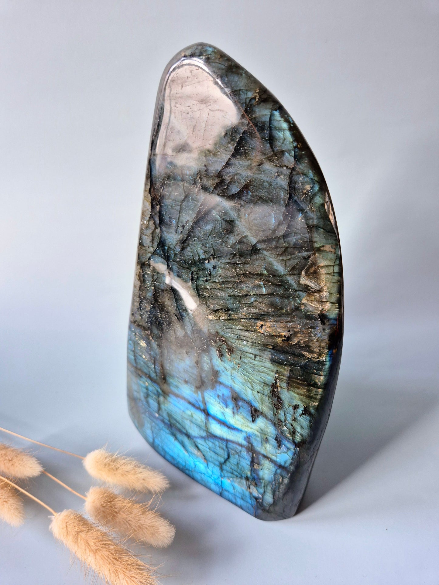 Gemstone Purple Labradorite Heart Palm Stone – Intuition, Protection &amp; Mystical Power