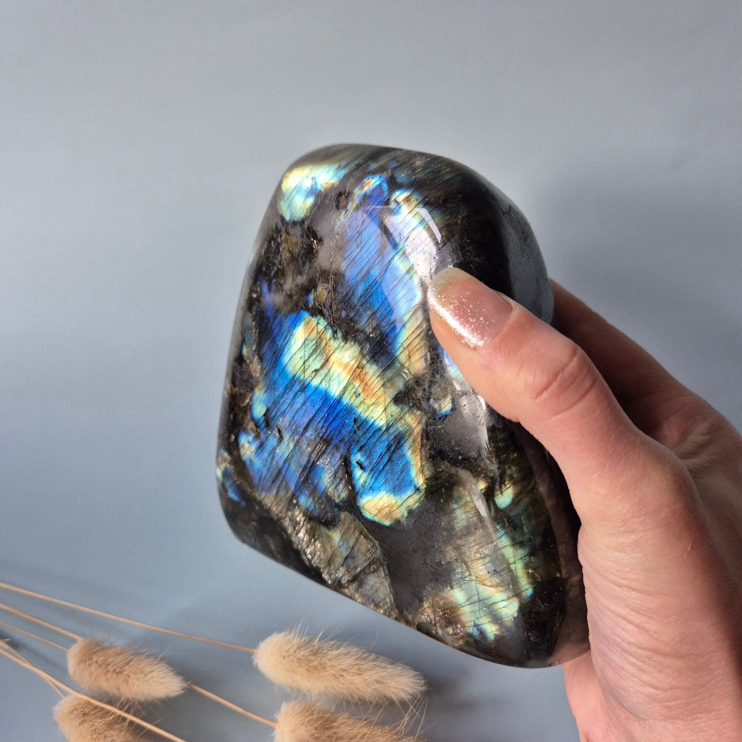 Gemstone Purple Labradorite Heart Palm Stone – Intuition, Protection &amp; Mystical Power