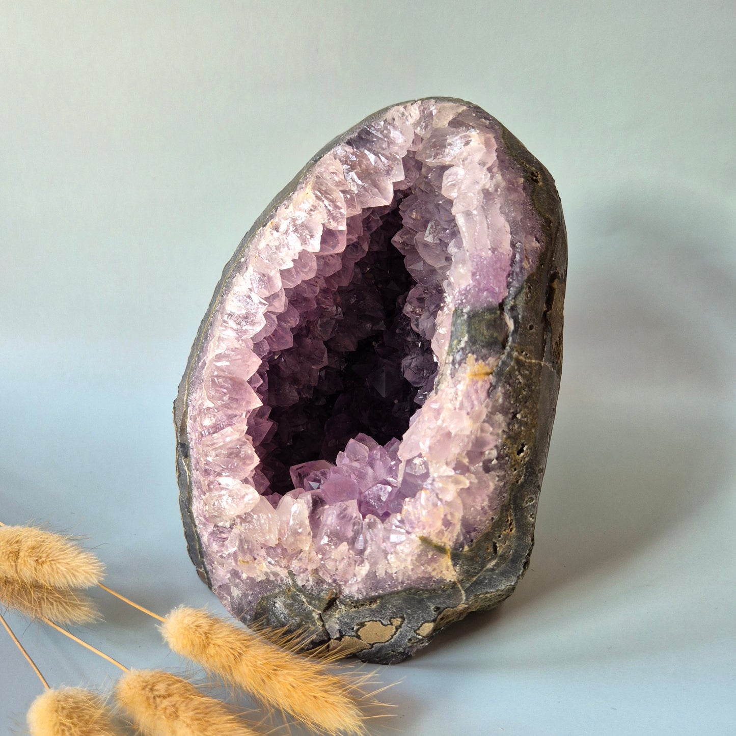 Edelsteen Gepolijste Amethist Geode van 2770 gram – Spirituele Eyecatcher met Krachtige Energie