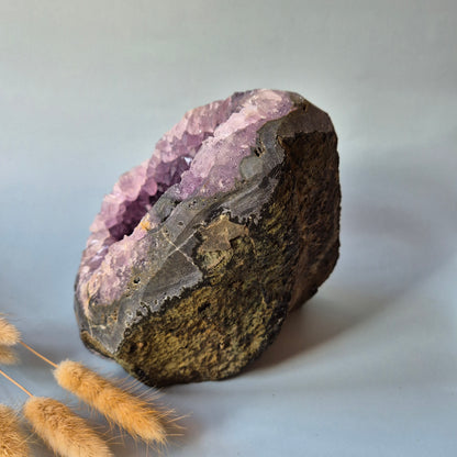 Edelsteen Gepolijste Amethist Geode van 2770 gram – Spirituele Eyecatcher met Krachtige Energie