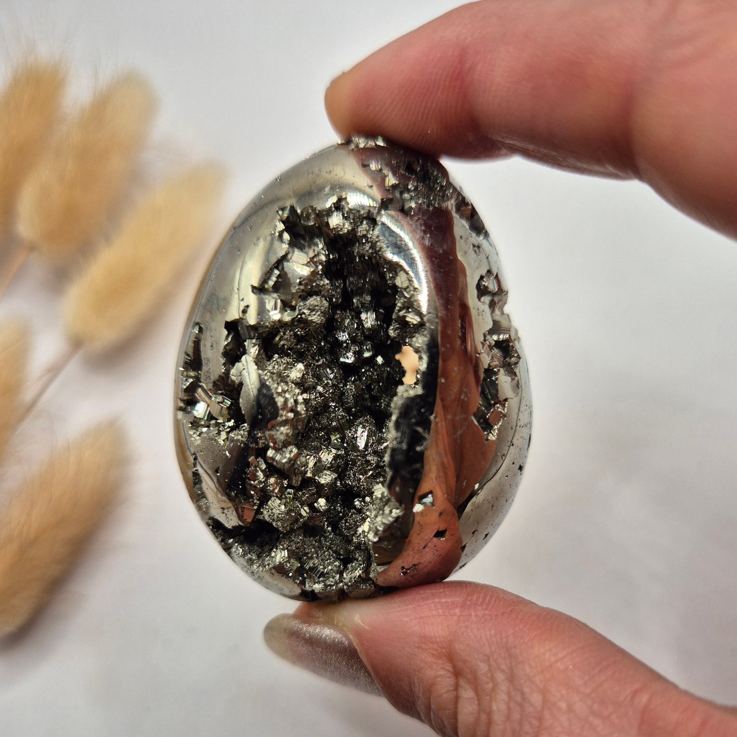 Edelsteen Bol Pyriet 40-50 mm – Hoge Kwaliteit met Druzy Kristallen