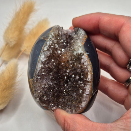 Druzy Grijze Agaat Freeform / Staande Edelsteen Kristal - #10 210g