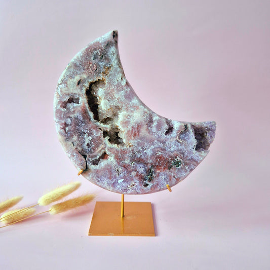 XL Edelsteen Druzy Pink Amethyst Maan – Hoge Kwaliteit 1316g | incl. metalen standaard | uniek stuk Roze Amethist